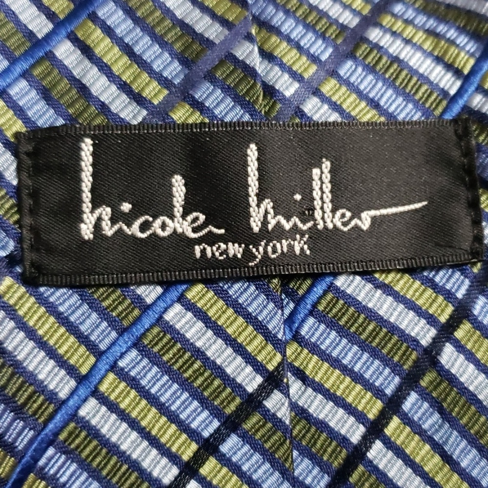 Nicole Miller  New York Tie